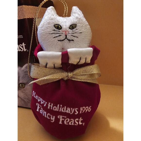 Vintage New In Box Fancy Feast Holiday White Persian Kitten In Bag 1996 - Picture 2 of 5